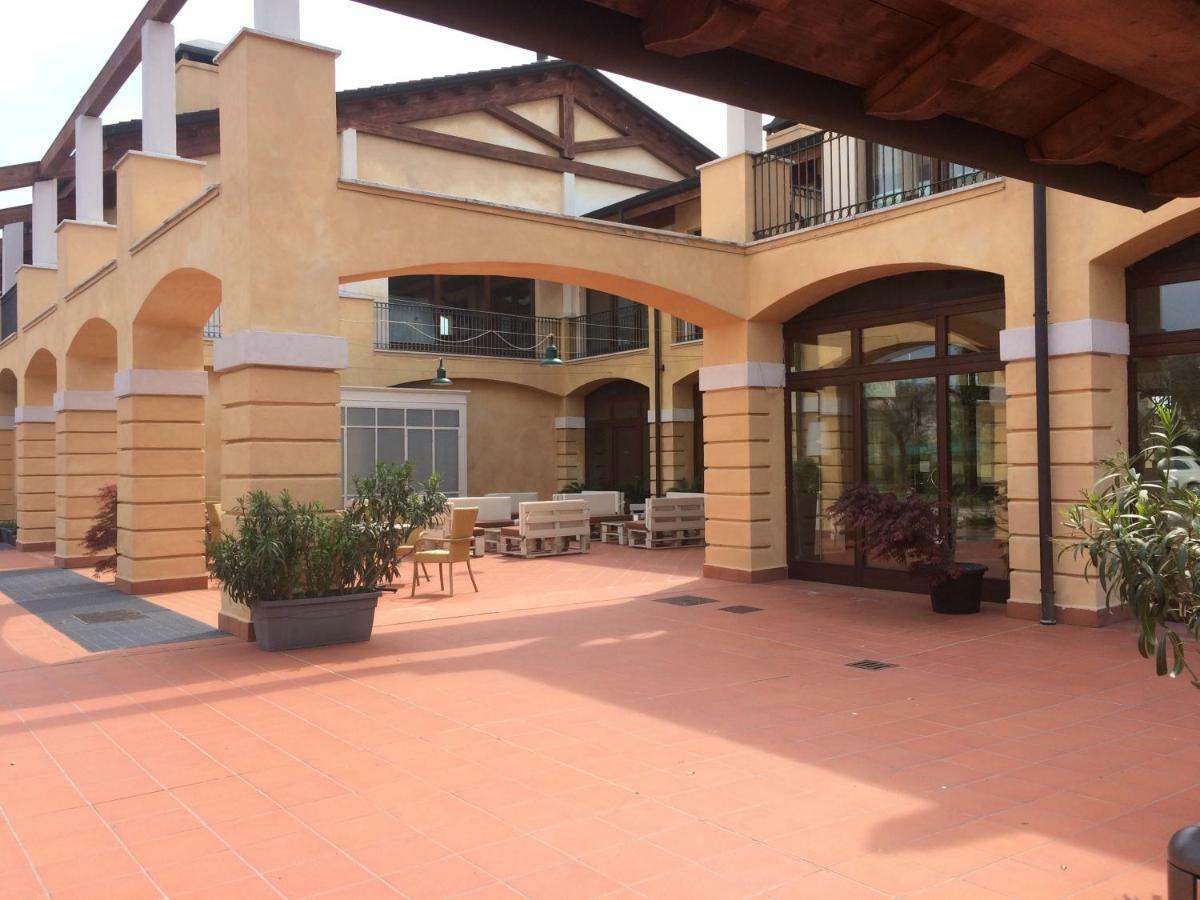 La Chicca Del Garda Lägenhet Peschiera del Garda Exteriör bild